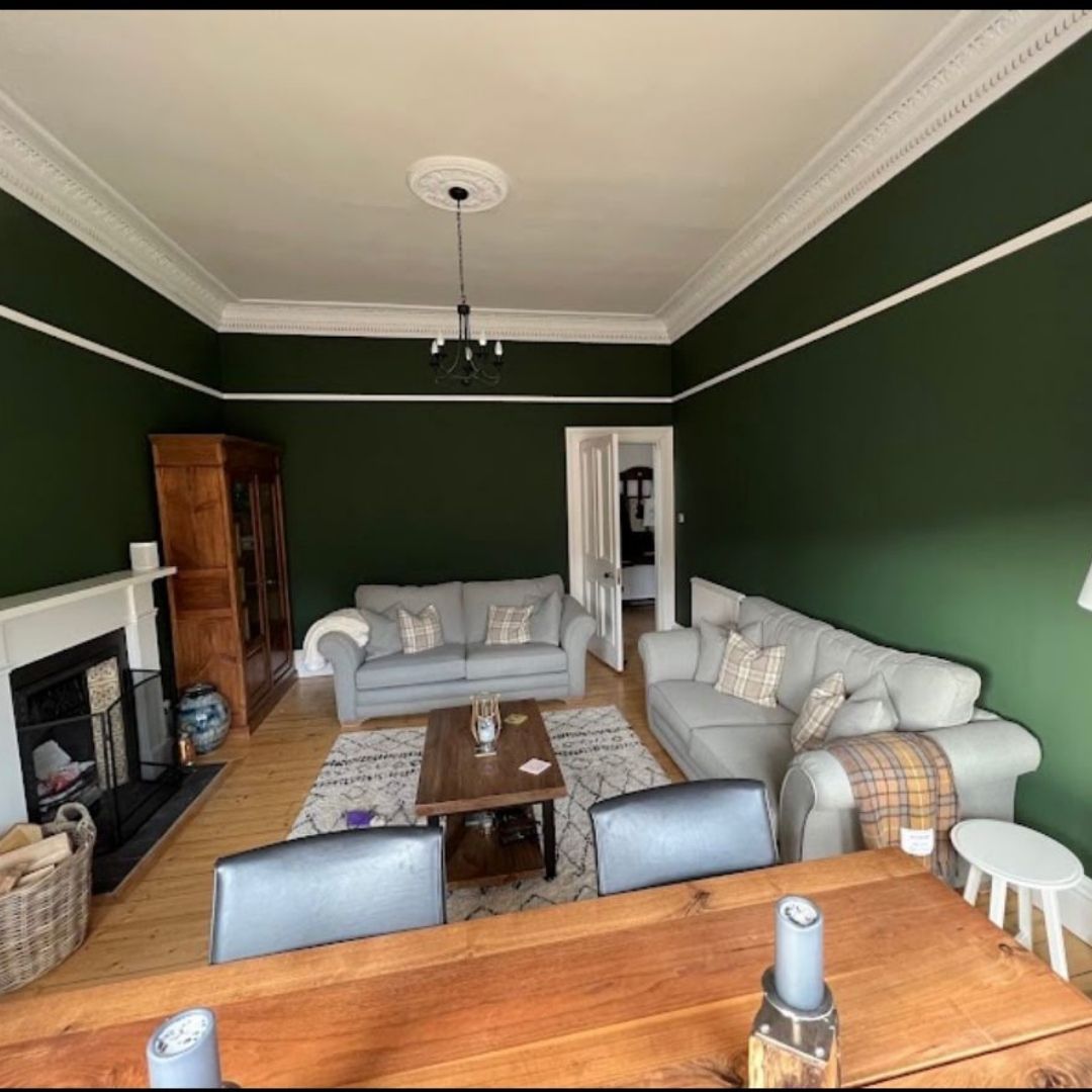 green lounge repaint